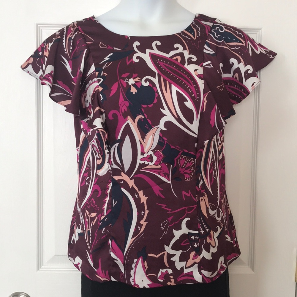 Banana Republic paisley ruffle v back blouse